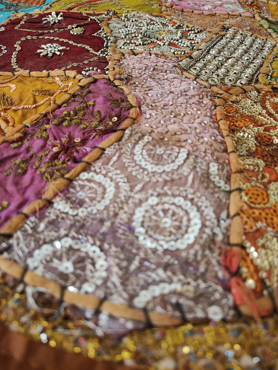 رومیزی سنتی گرد مدل سوزن دوزی - Image 5